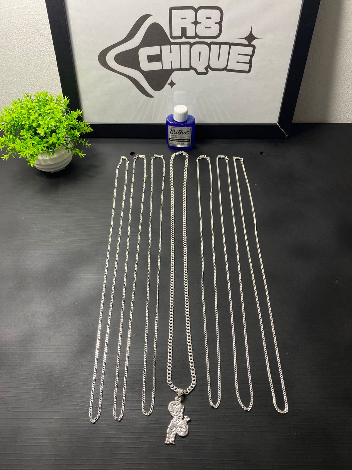 Kit Revenda | 6 Correntes 2MM: 1x1 e 3x1 / 1 Corrente 4MM: 1x1 / 1 Pingente / 1 Limpa Pratas (BRINDE) (Kit 118)