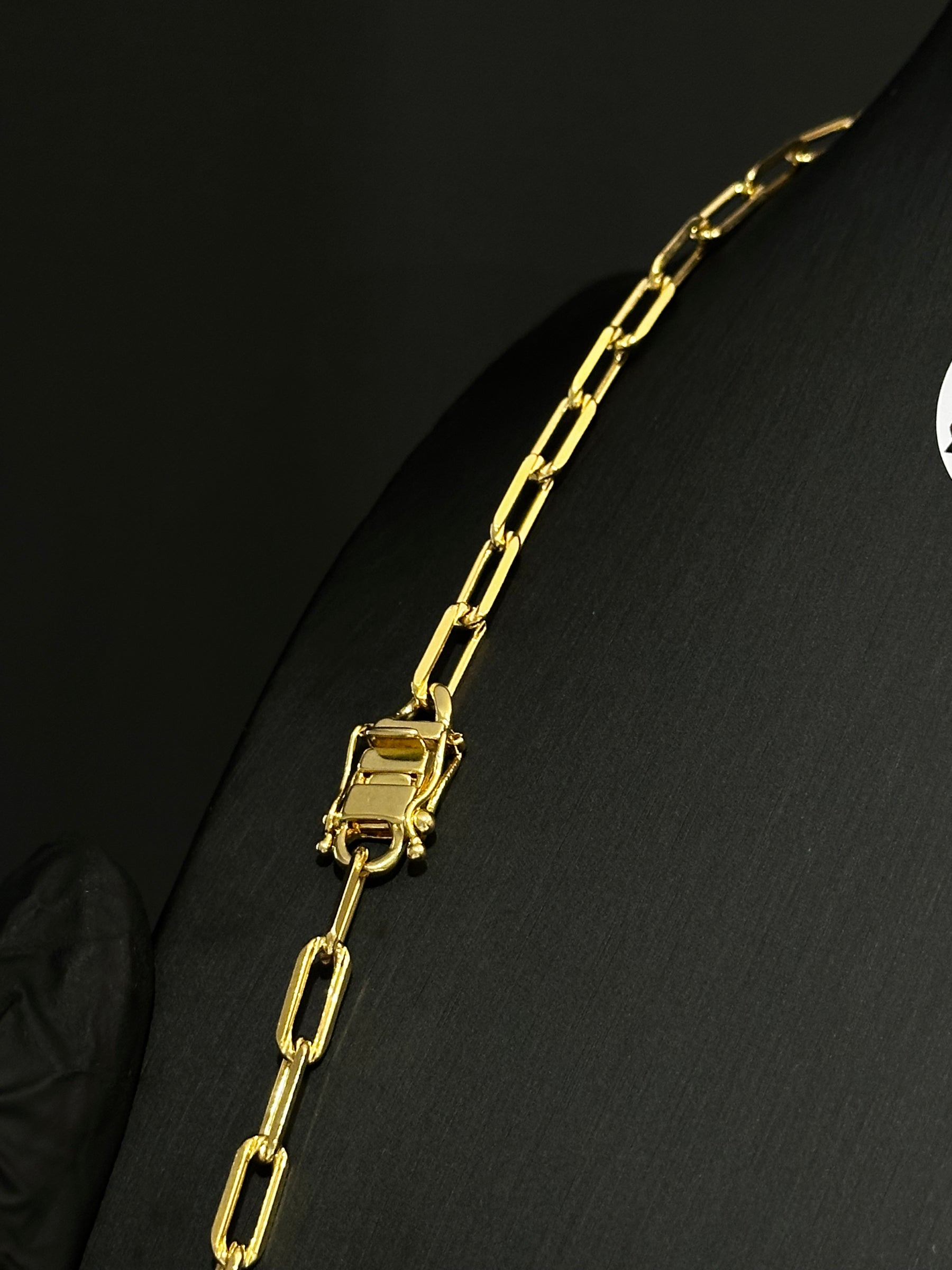 Corrente 8MM Cartie - Ouro 18K Banhada