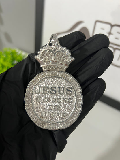 Pingente Prata Mista - Jesus é o Dono do Lugar (8)